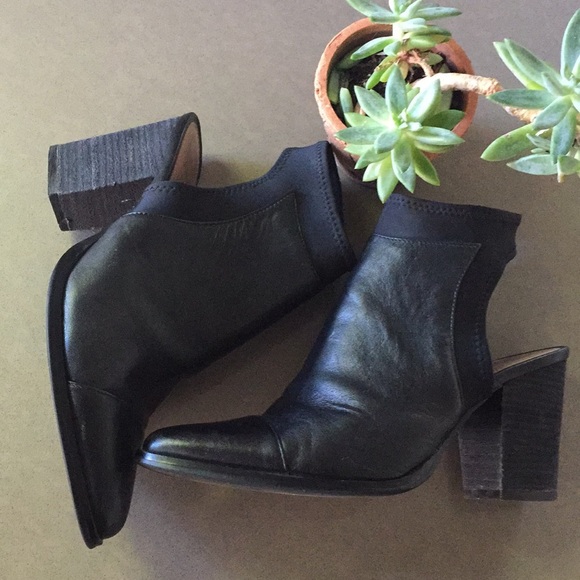 Vince Camuto Shoes - Vince Camuto Samera Slingback Booties